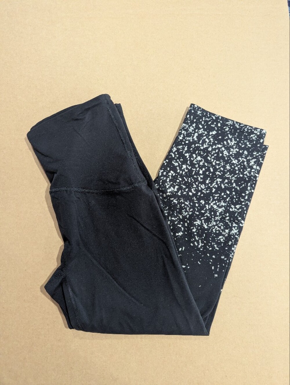 Spanx Leggings Black Silver Metallic Confetti  Hem Booty Boost Crop Sz M *NWOT